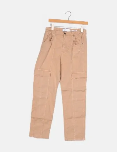 Bershka Pantalón denim beige cargo