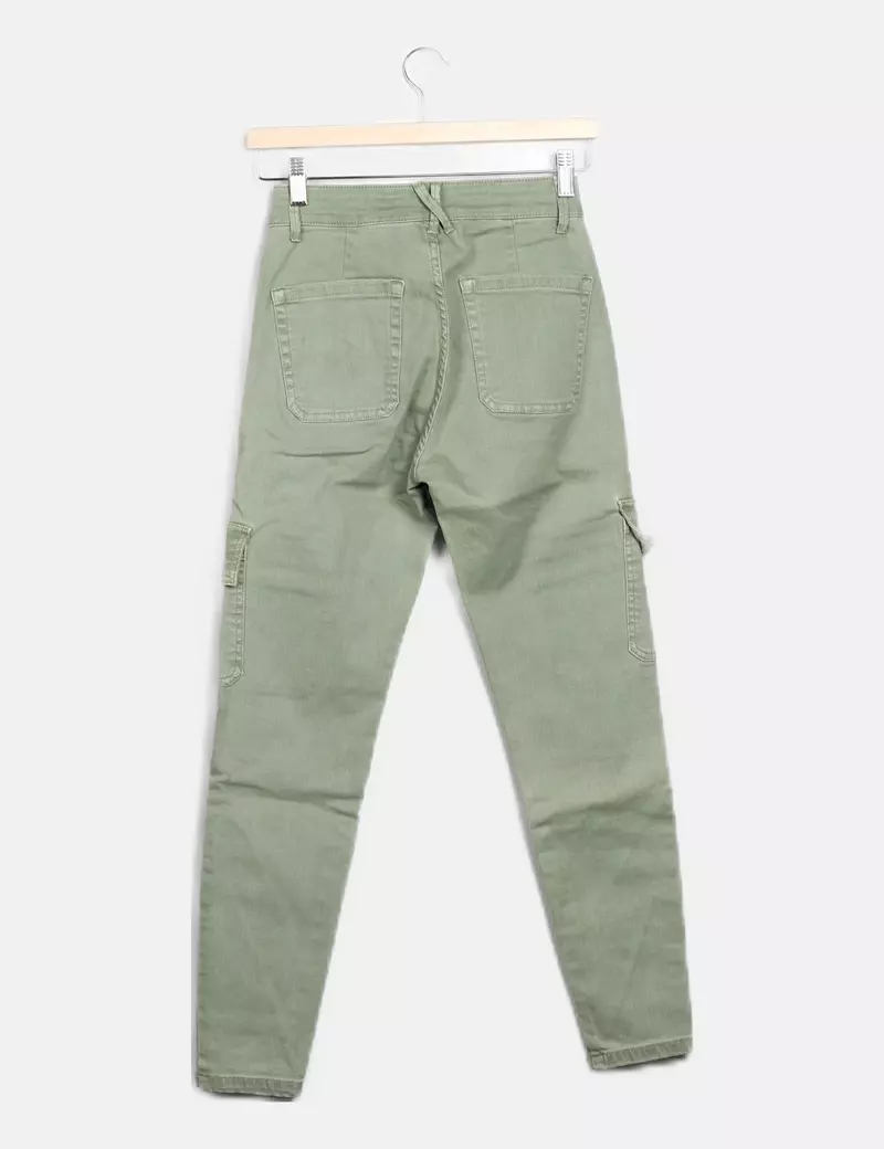 Bershka Pantalón denim verde cargo