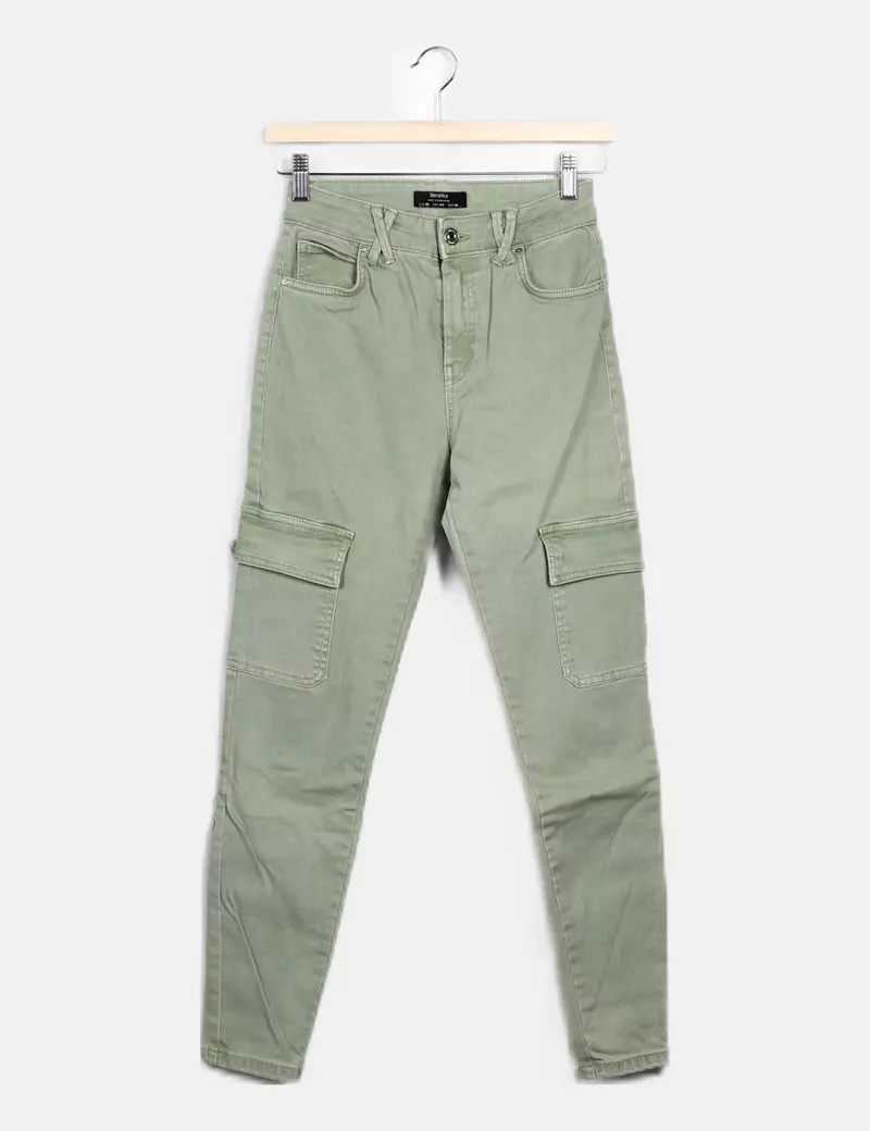 Bershka Pantalón denim verde cargo