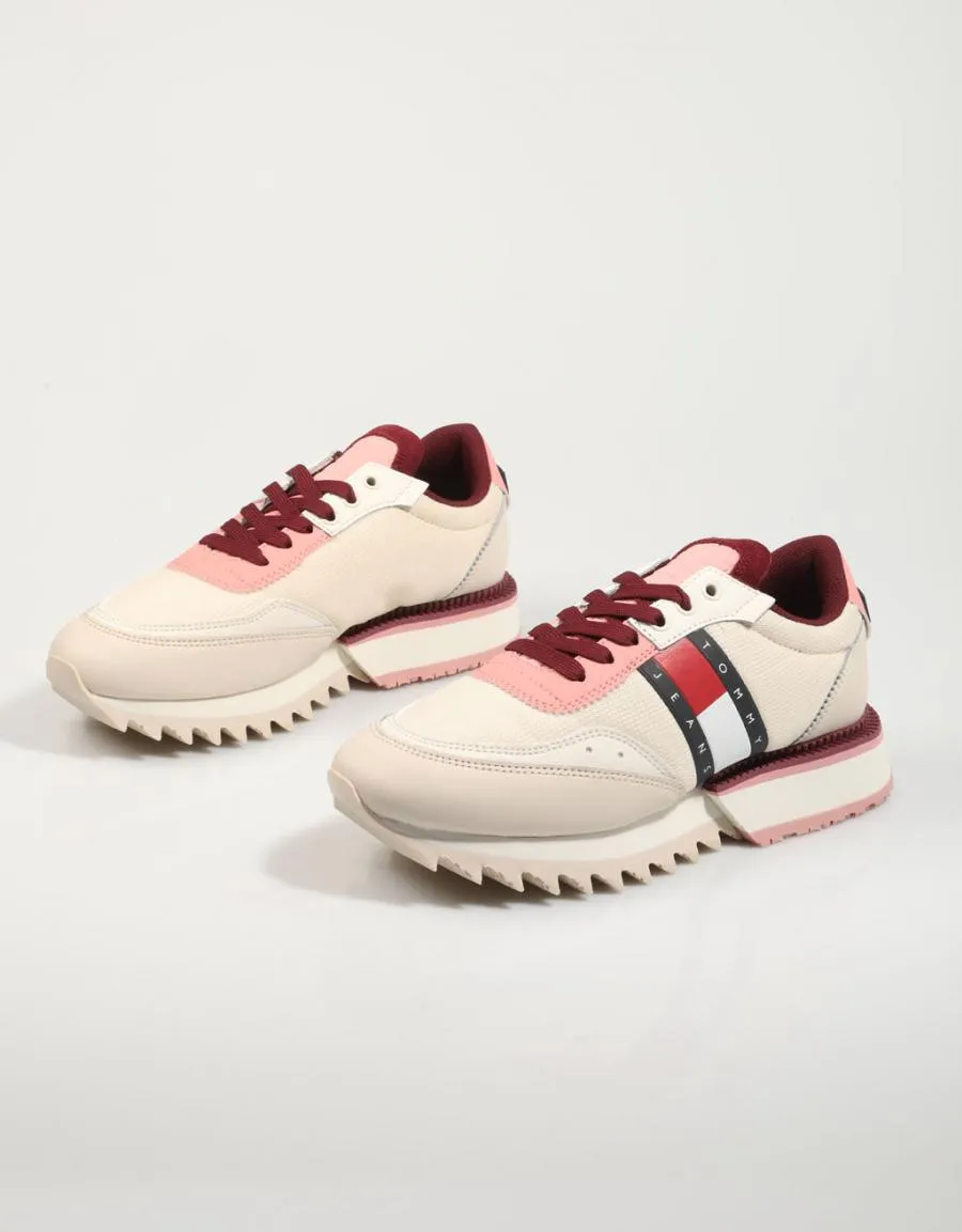  sapatilhas TOMMY HILFIGER Wmns Tommy Jeans Cleat en Bege 79956