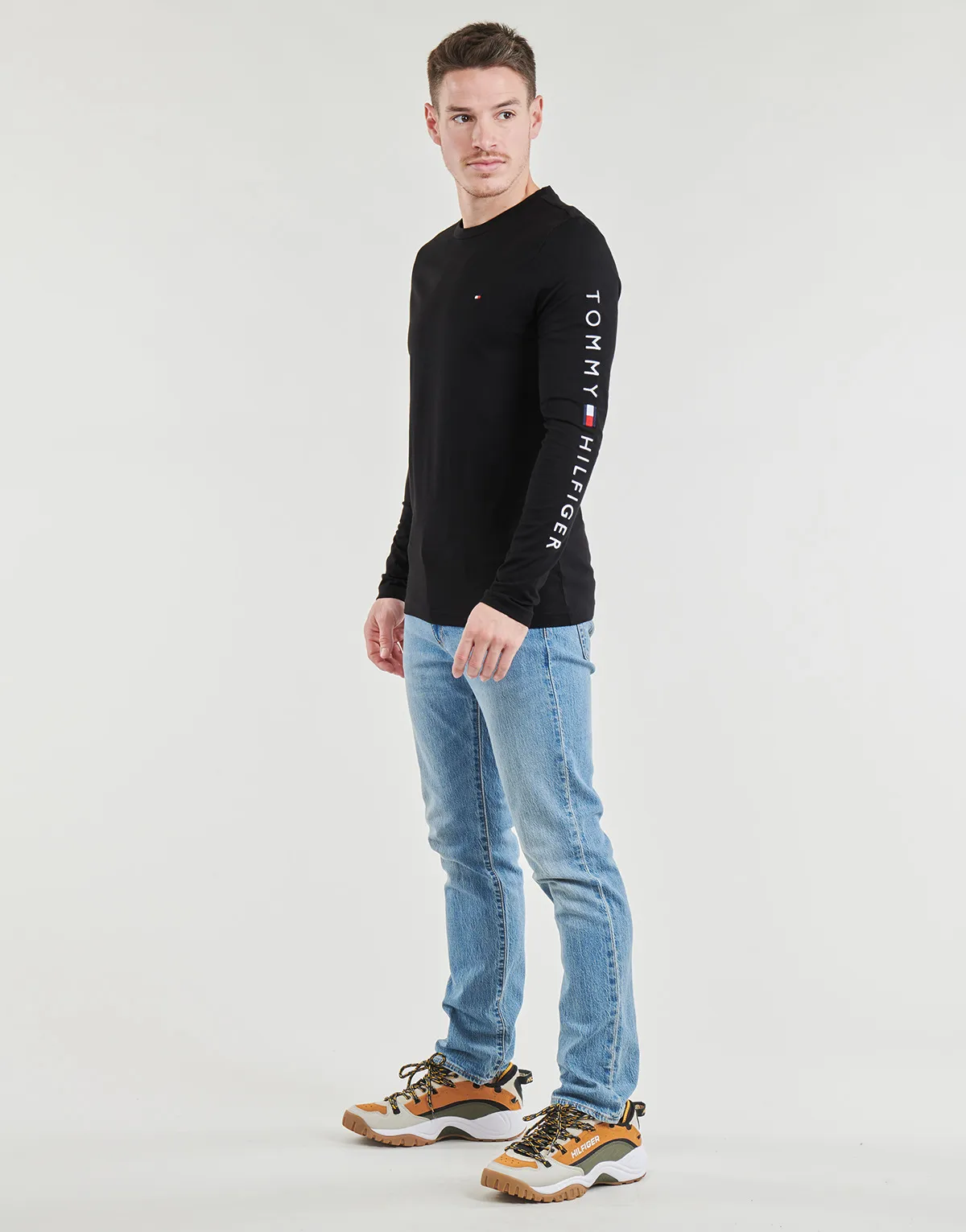 TOMMY LOGO LONG SLEEVE TEE