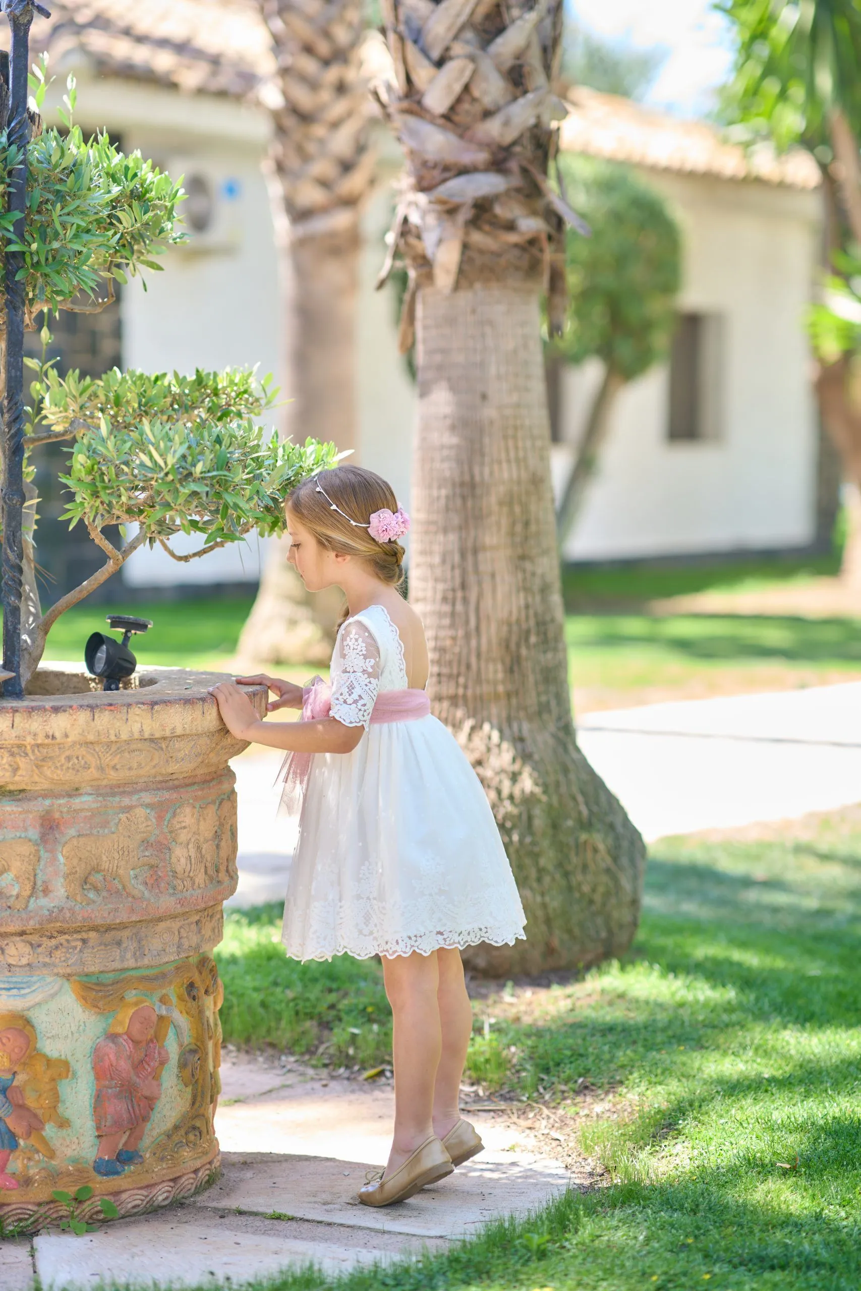 Vestido niña pequeña tul blanco espalda